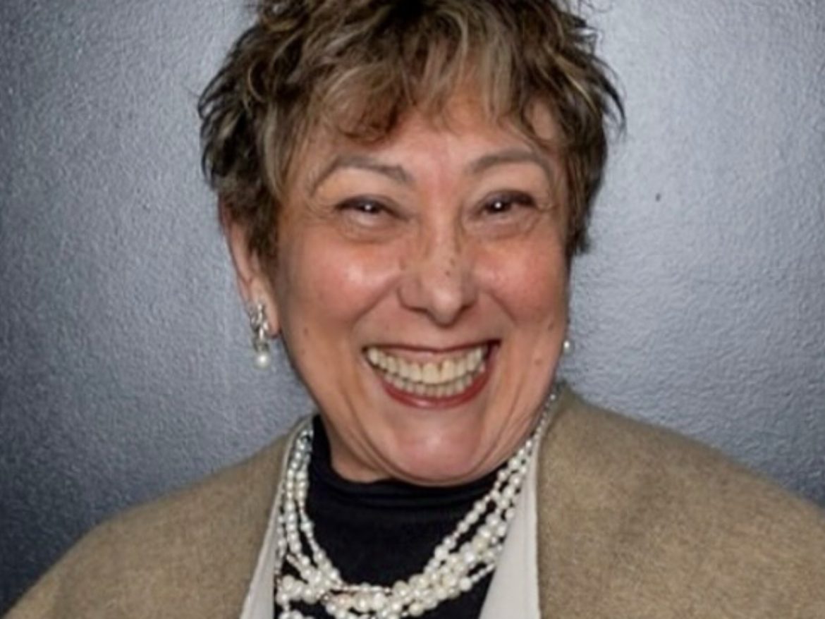 Bárbara Bruno celebra trajetória de cinco décadas e meia com retorno marcante aos palcos